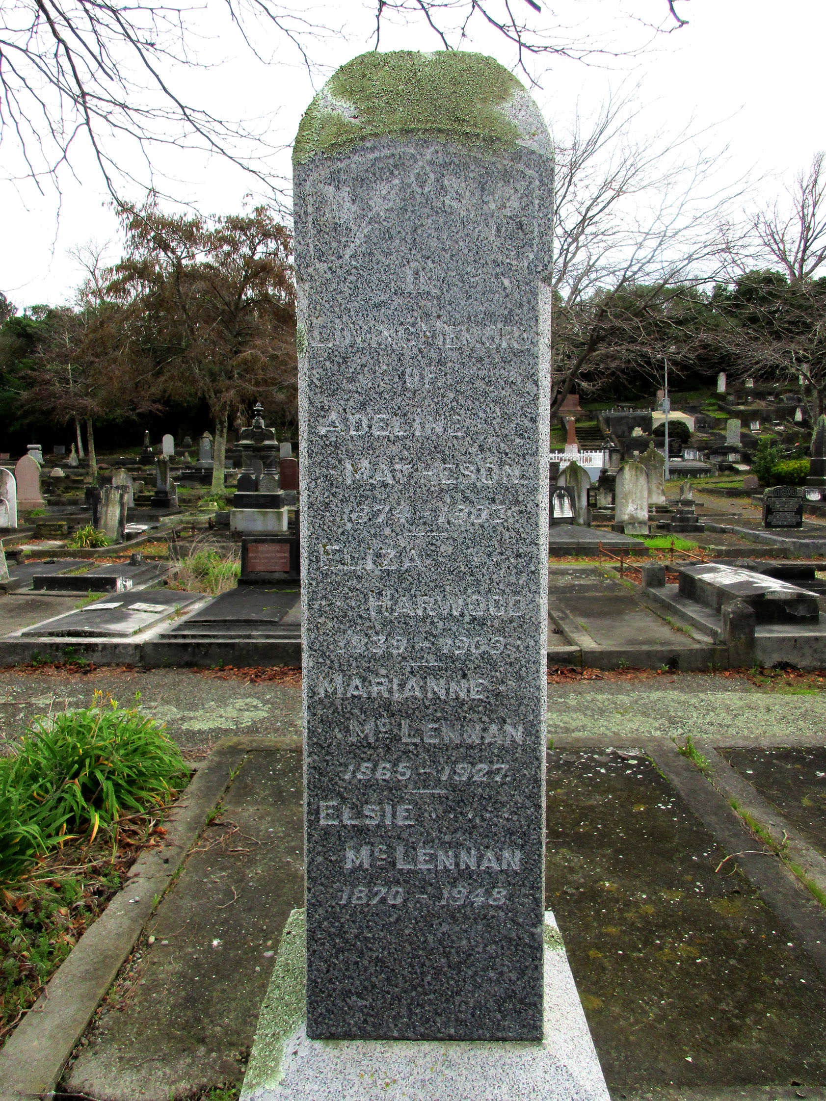 Photo of headstones/Marianne McLennan d1927 hdstn Terrace End PNth